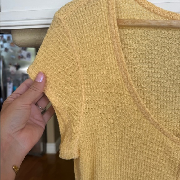 Free People "One of the Girls" Babydoll Tee Waffle Knit Butter Yellow Large - Picture 4 of 6